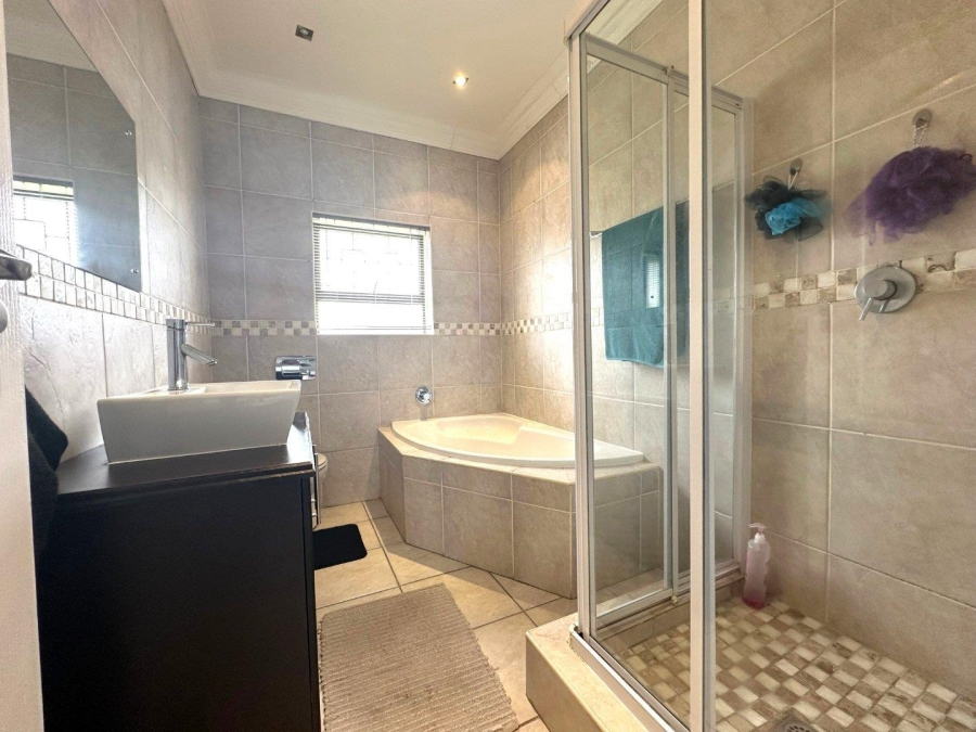 3 Bedroom Property for Sale in Morningside Eastern Cape